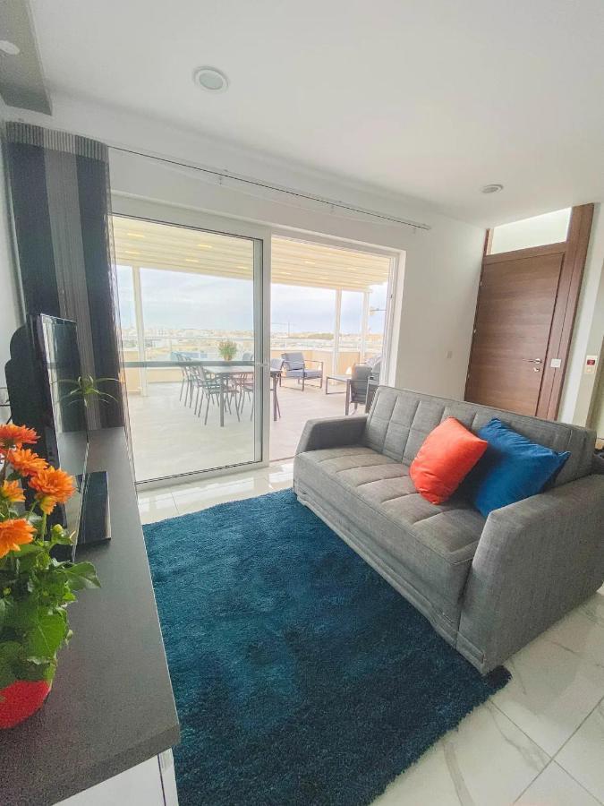 Apartamento The Blue Mill Penthouse With Beautiful Views Naxxar Exterior foto