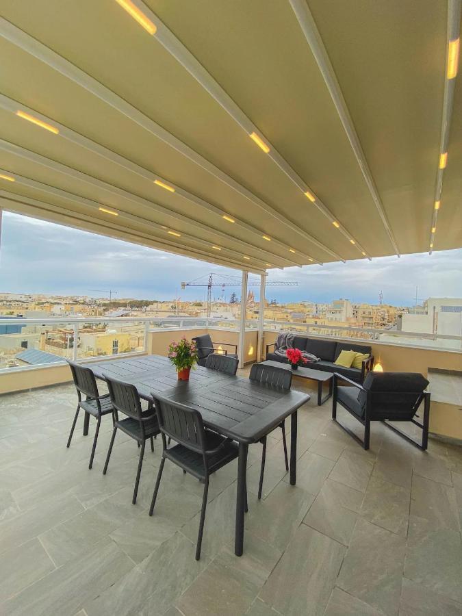 Apartamento The Blue Mill Penthouse With Beautiful Views Naxxar Exterior foto