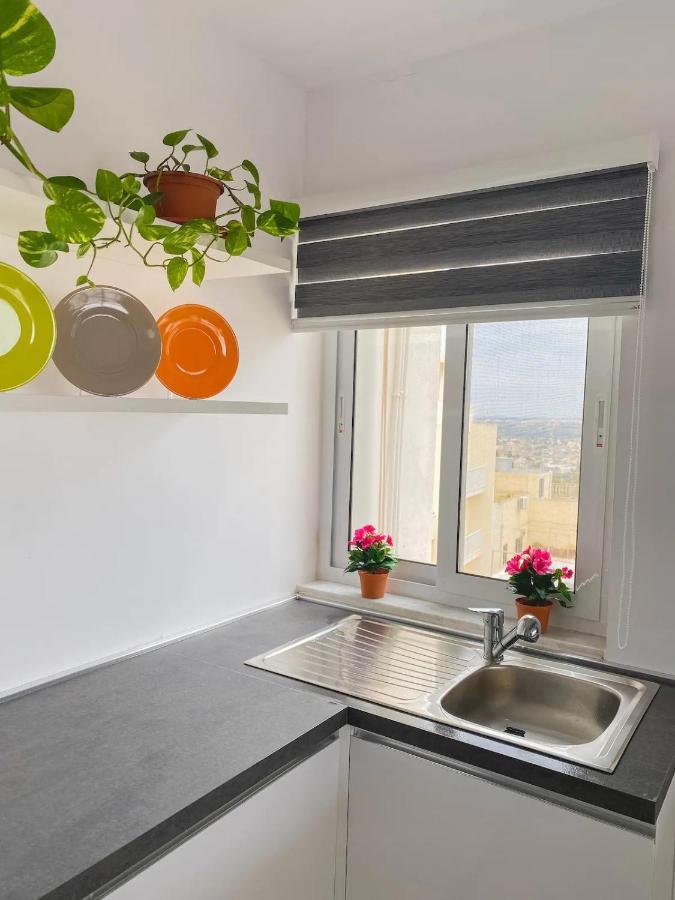 Apartamento The Blue Mill Penthouse With Beautiful Views Naxxar Exterior foto